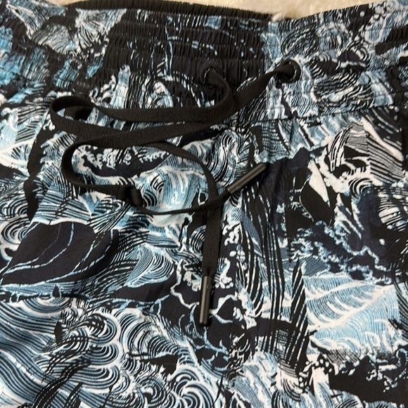 Lululemon Spring Break Away Short *4-way Stretch 3" Eternal Wave Starlight Black - Picture 2 of 5